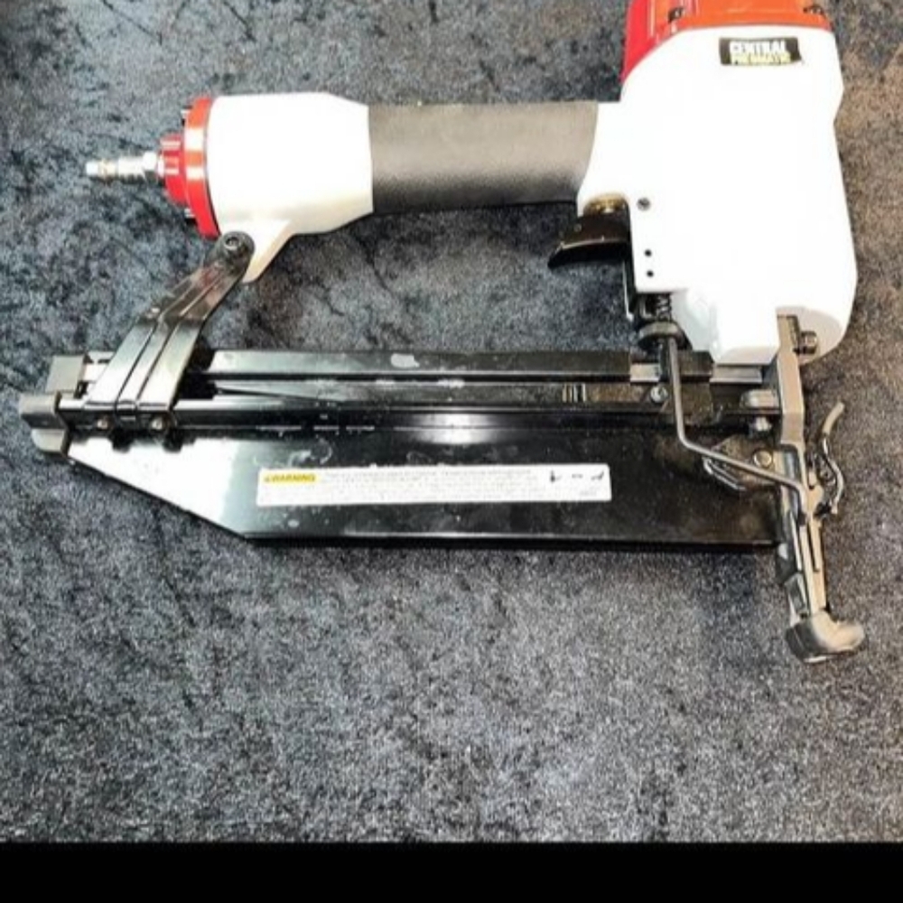 Finish nailer